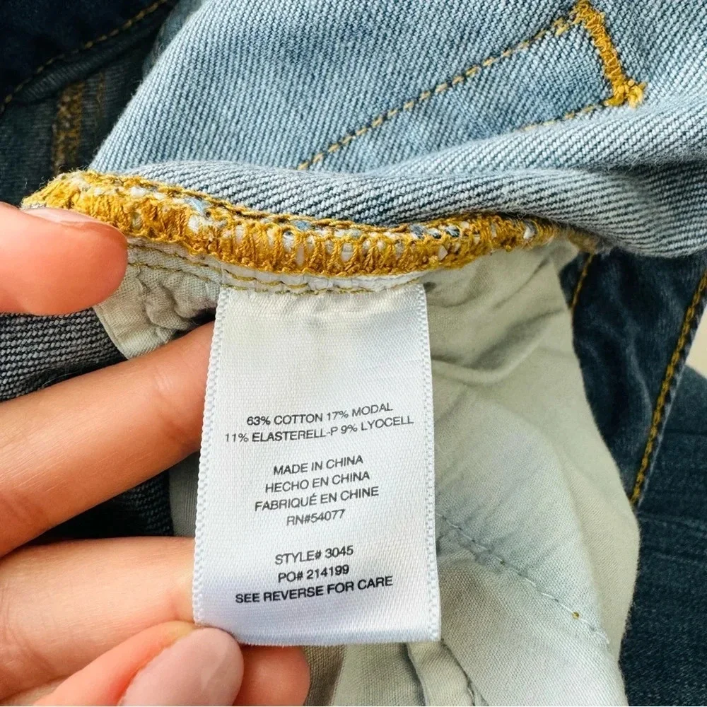 CAbi Jeans Slim Boyfriend Distressed Stretch Whiskering‎ Dark Wash Blue Size 8